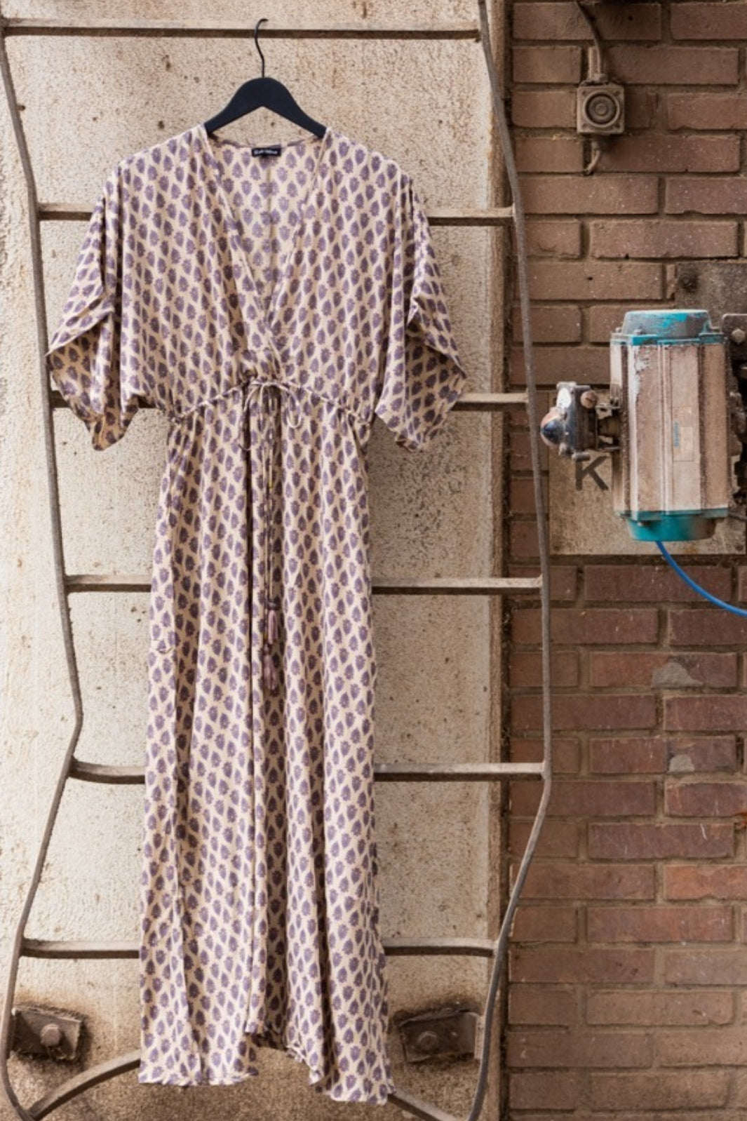 Black Colour - BcLuna Long V-Neck Dress - Savannah Rose