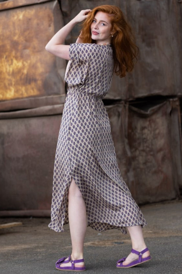 Black Colour - BcLuna Long V-Neck Dress - Savannah Rose