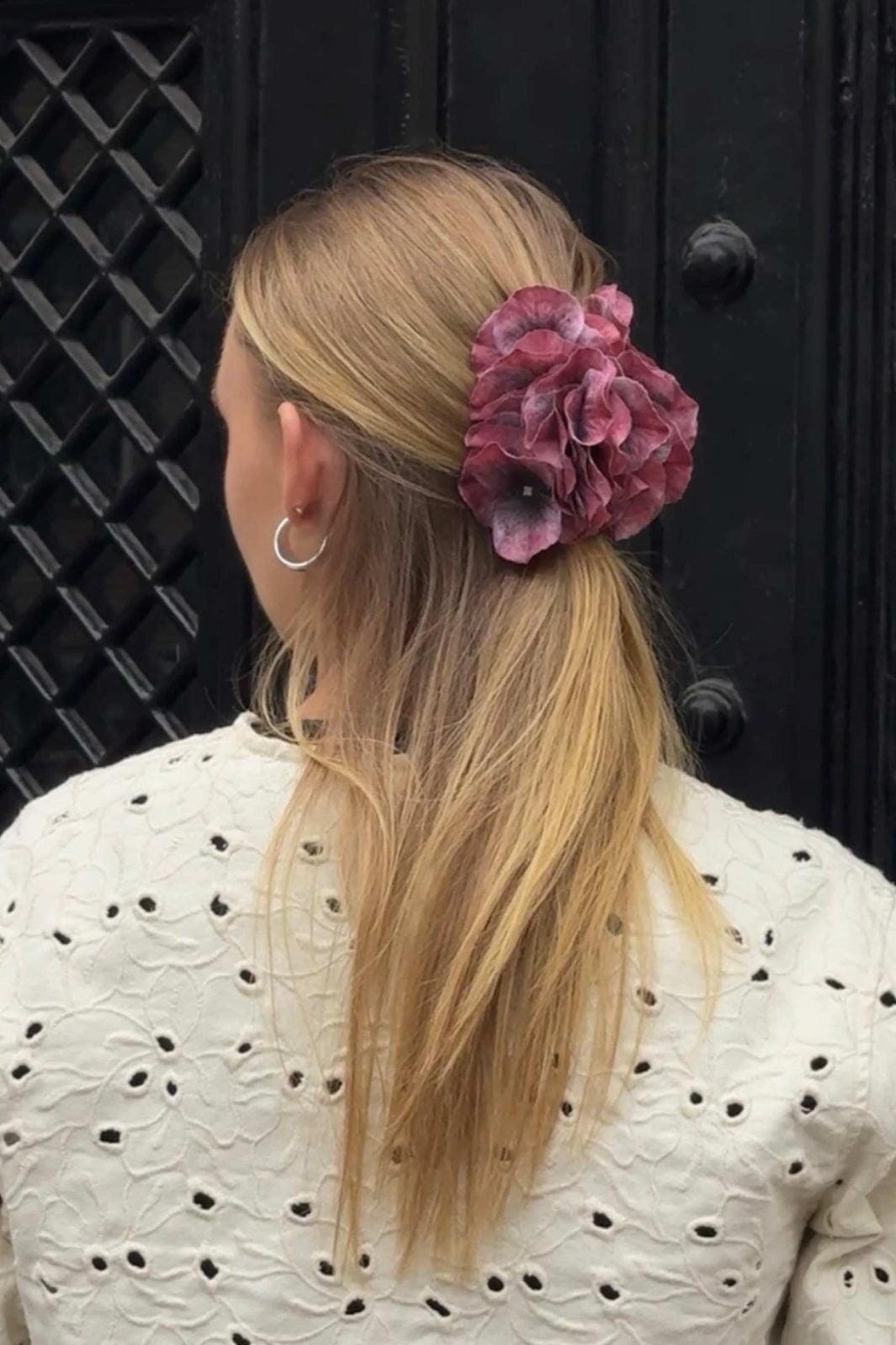 Bloom Objects - Hairclip - Hydrangea - Bordeaux - 02-560 Bordeaux Hårklemmer 