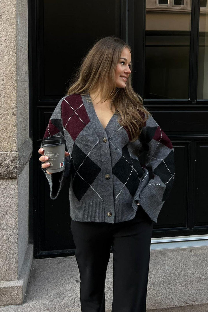 BYIC - Saschaic Cardigan D076 - Grey Argyle Cardigans 