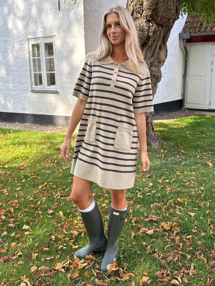 BYIC x Molly&My - Sific Knit Dress H097-3 - Brown Stripes Kjoler 