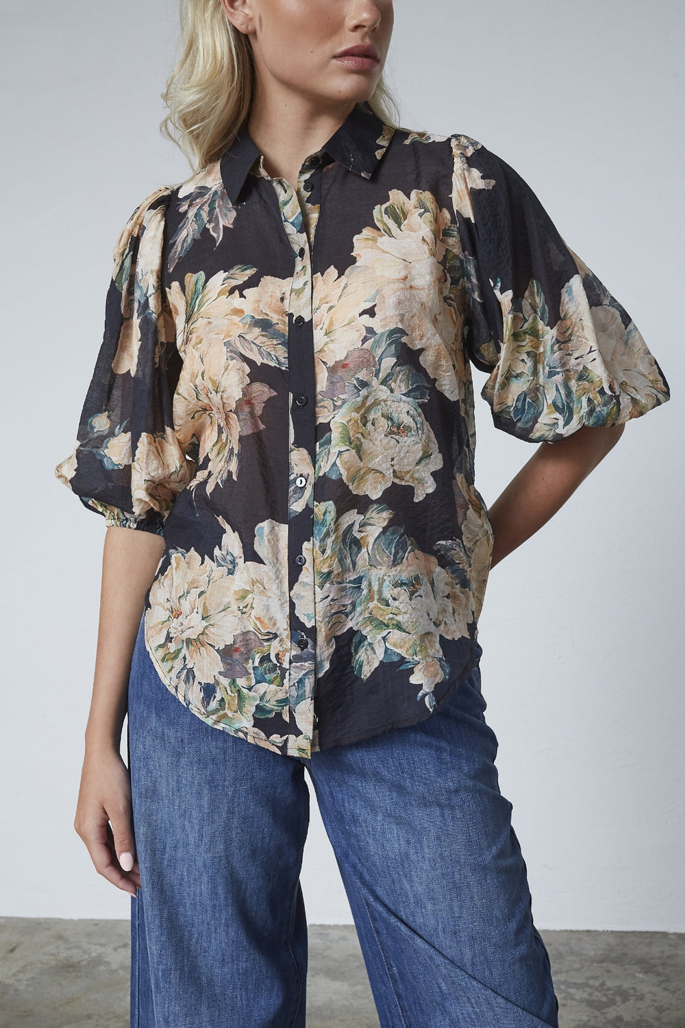 Love & Divine - Love436-17 19057 - 815 - Black/Flower