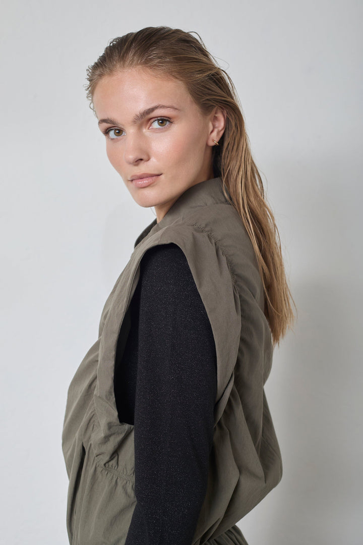 Co´Couture - Acasiacc Waistcoat 40042 - 7555 - Army Veste 