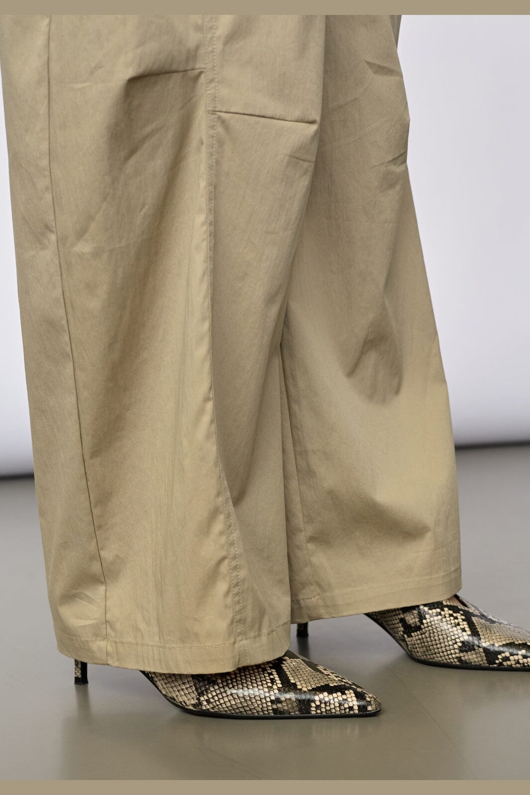 Co´Couture - Cottoncc Crisp Barrel Pant 41194 - 131 - Mushroom