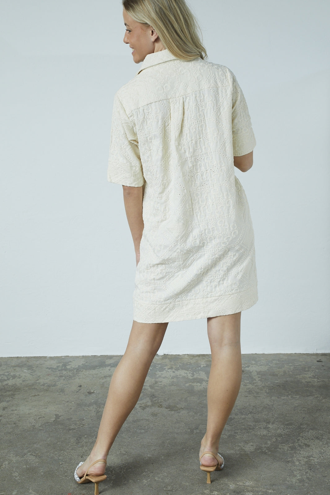 Sisters Point - Inusa-Tunic1 18949 - 116 - Beige