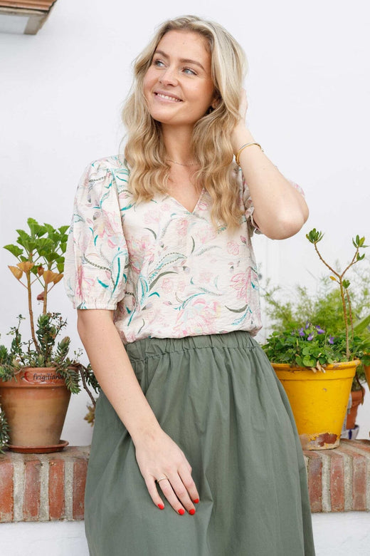 Black Colour - Bccassandra Ss Blouse 40882 - Off White Rose