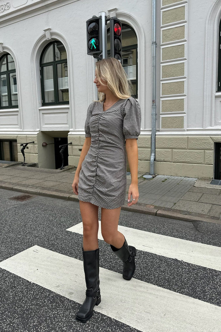 BYIC - Aliceic Dress - bsc Black Small Checks