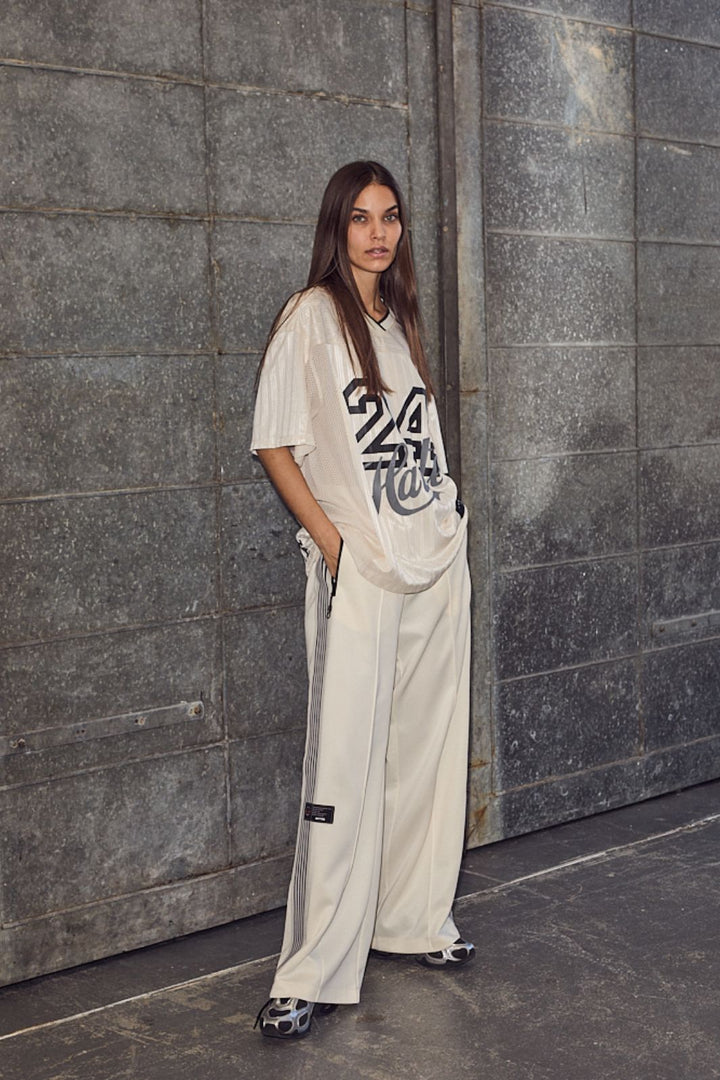 Forudbestilling - Haute L'Amitié - Baggy Track Tall Pants HL10071 - Off-White Bukser 
