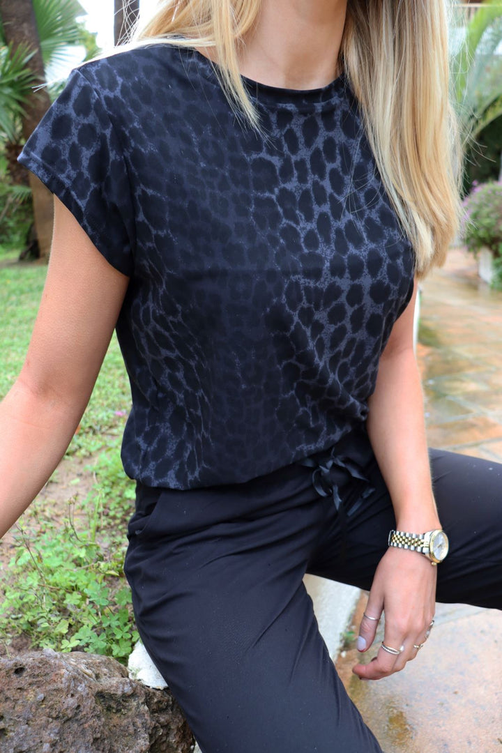 Vorbestellung - Liberte - Alma-U-Tshirt 9581 - Dark Grey Leo