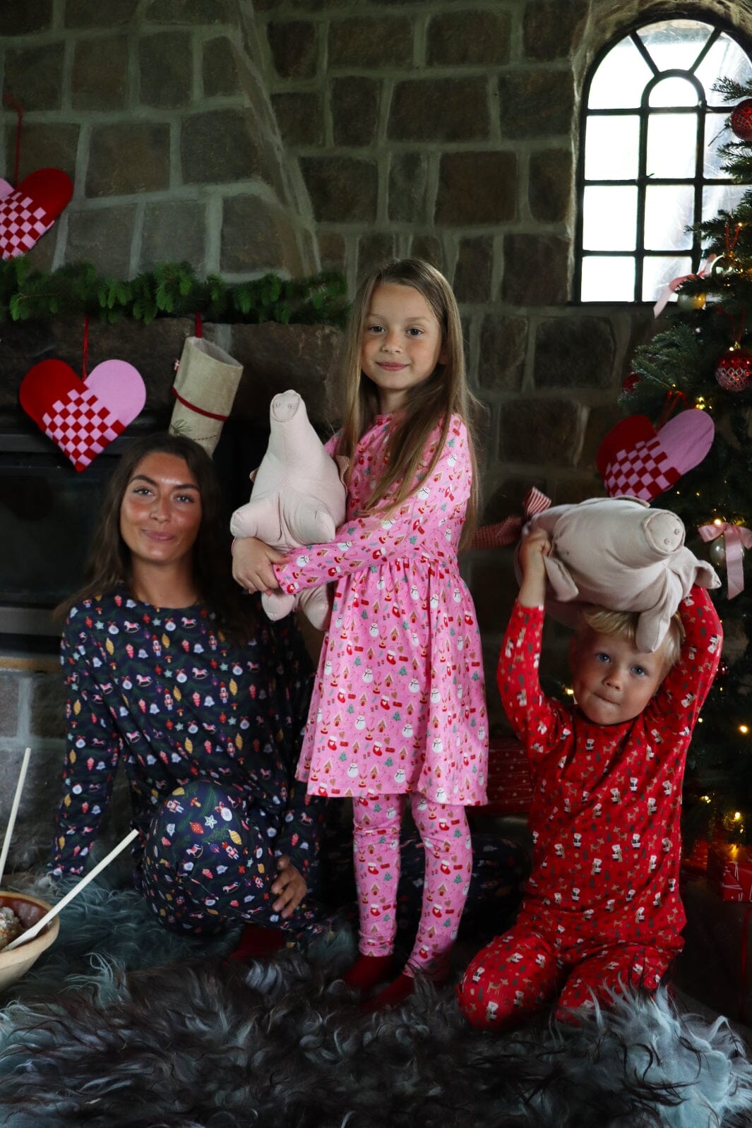 Liberté Ami - Alma-Ls-Babydoll-Dress (Kids) - Christmas Time Pink X-Mas23