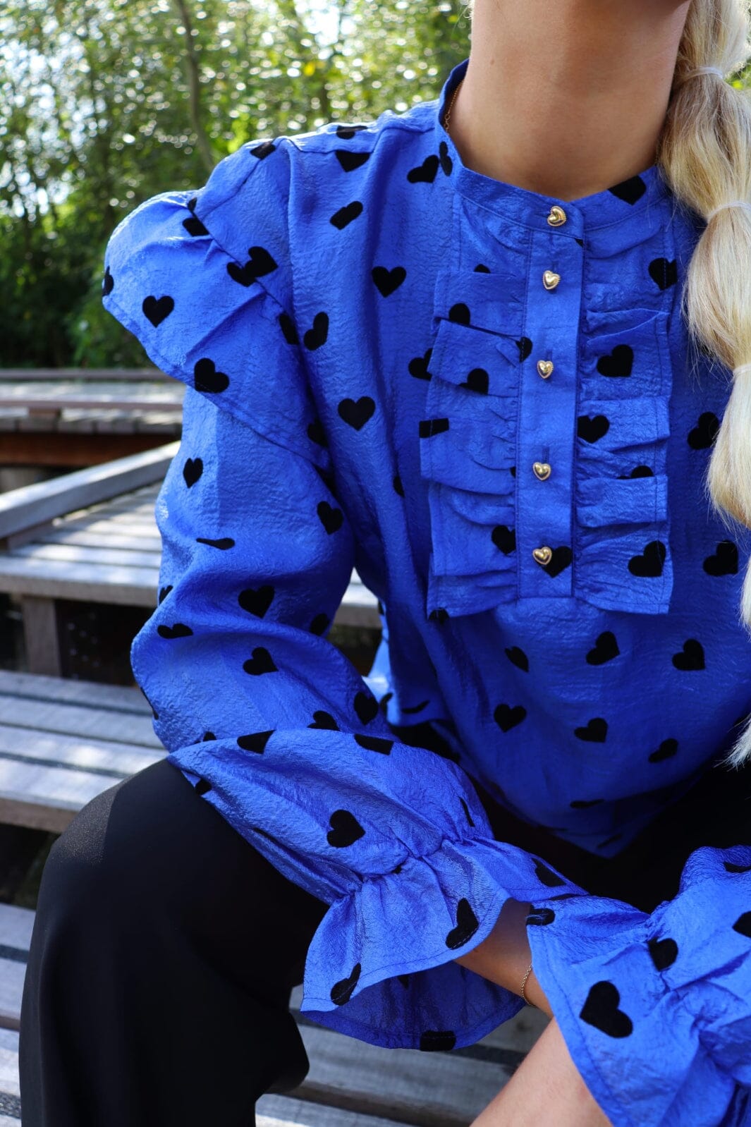 Liberte - Tia-Ls-Frill Blouse 22075 - Cobolt Blue Black Heart
