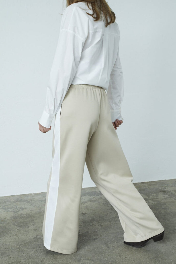 Love & Divine - Love1284 18469 - 119 - Sand/White