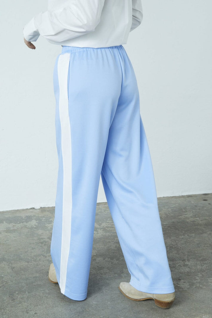 Love & Divine - Love1284 18469 - 445 - D. Blue/White