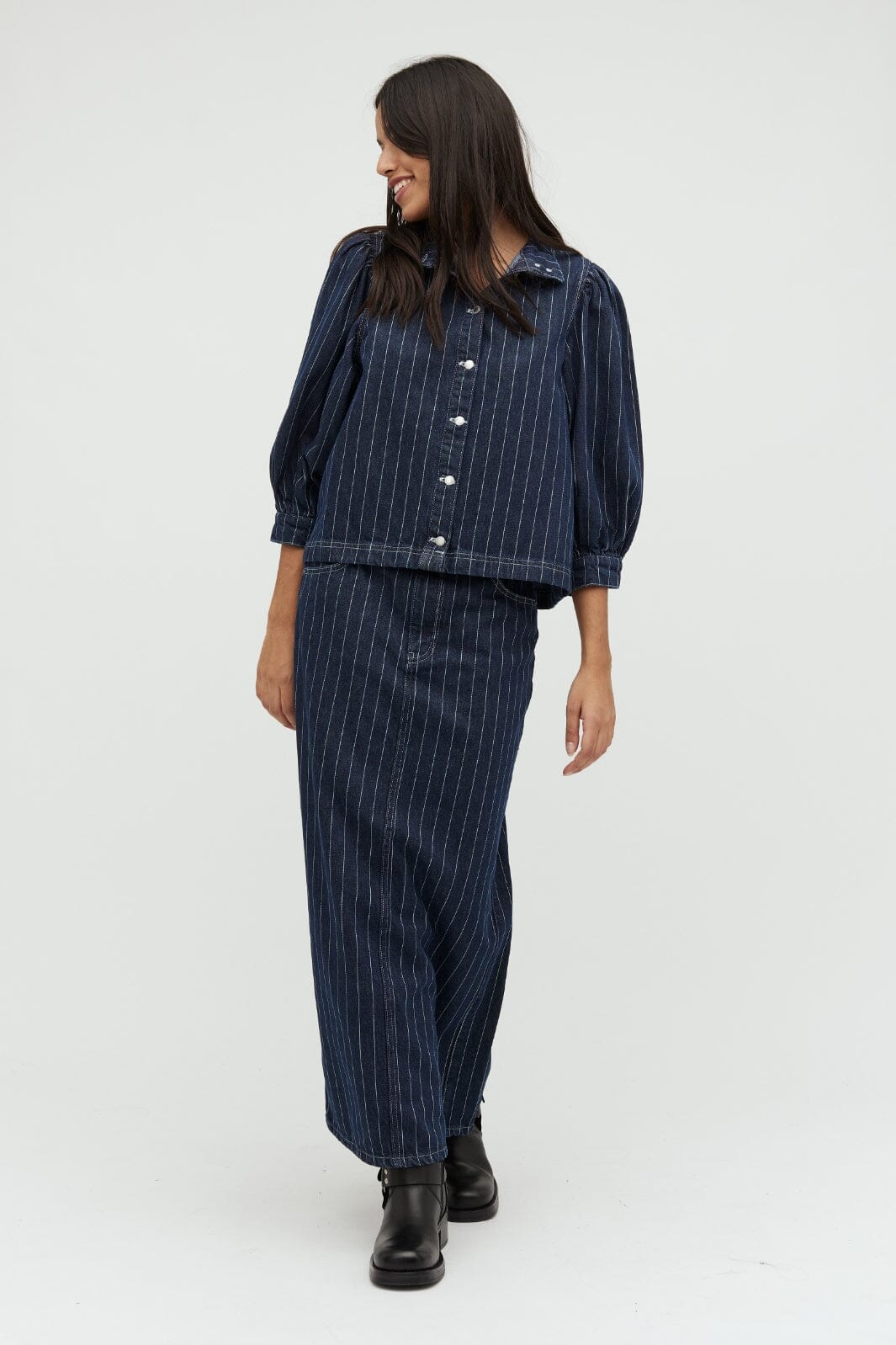 Global Funk - Joance-G - 608 Navy Pinstripe