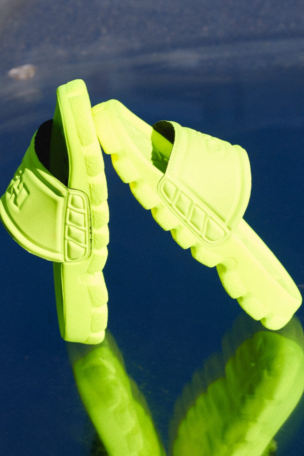 H2O - Trek Sandal - 5030 Neon Yellow