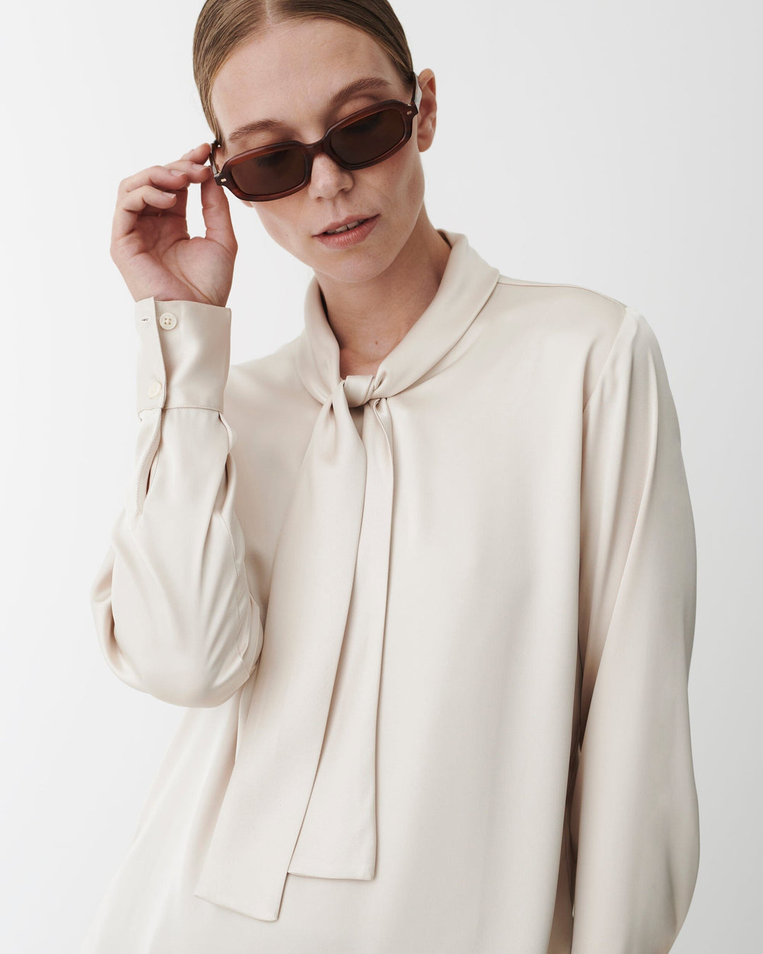 Karmamia - Audrey Blouse 2227 - Semi Rich Porcelain Bluser 