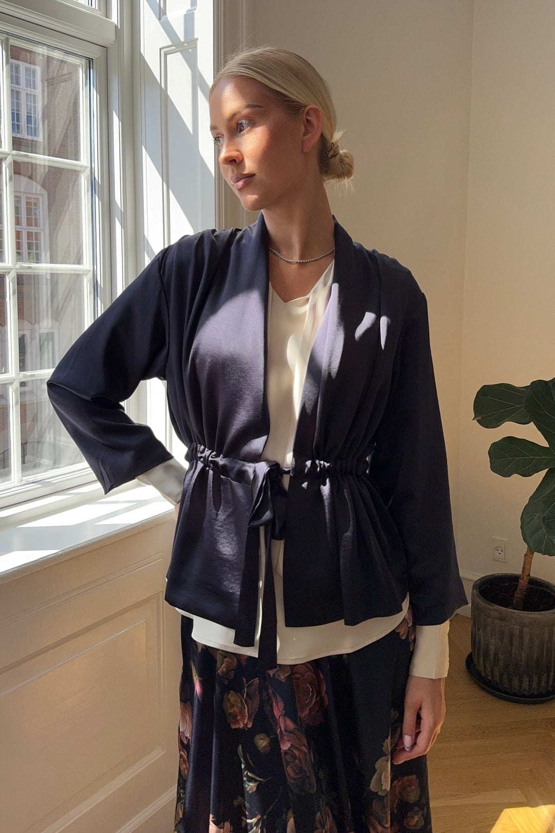 Karmamia - Taylor Jacket 2222 - Rich Navy Blazere 