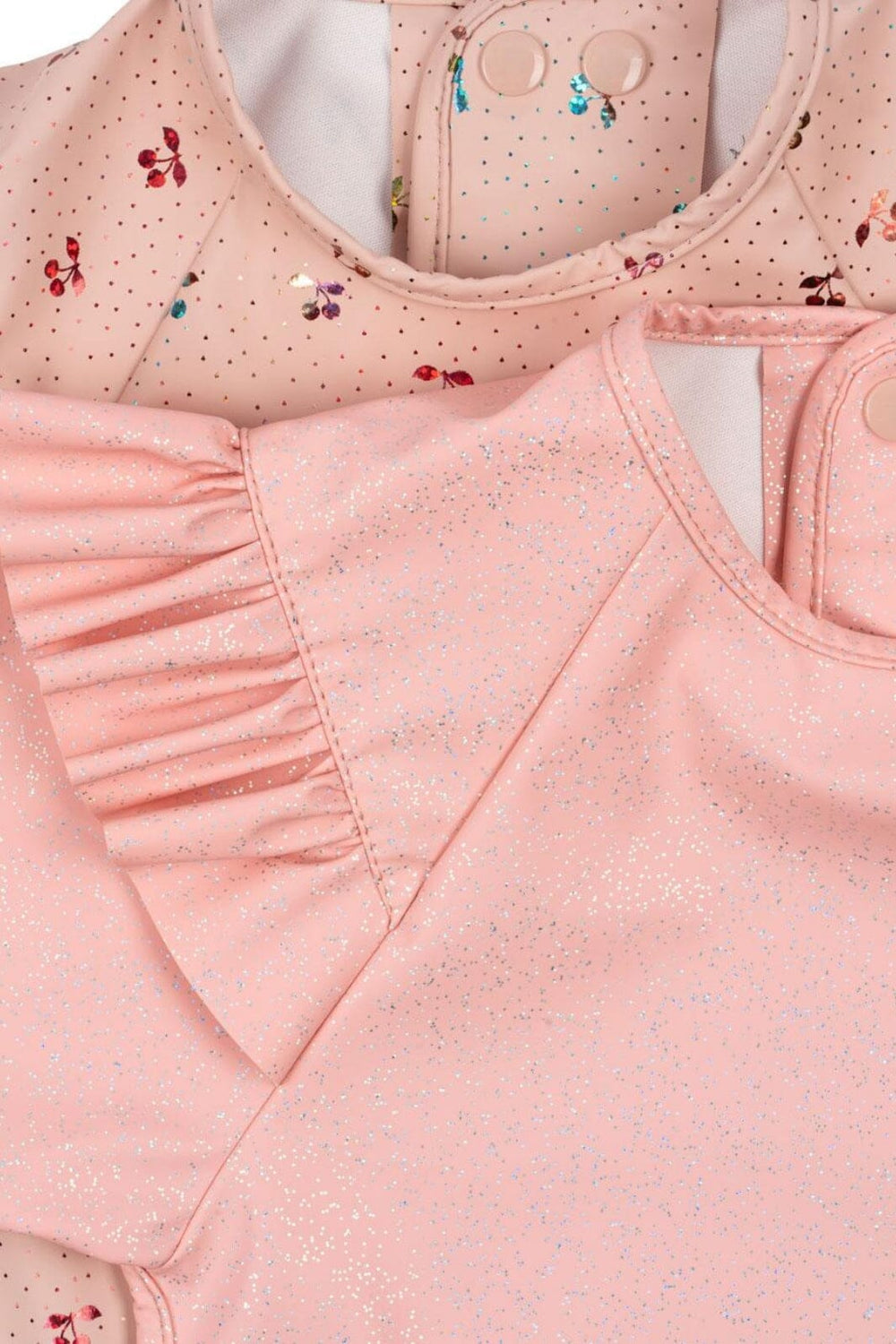 Konges Sløjd - 2 Pack Dinner Bib With Sleeves And Frill Ks103157 - Cherry Sparkle