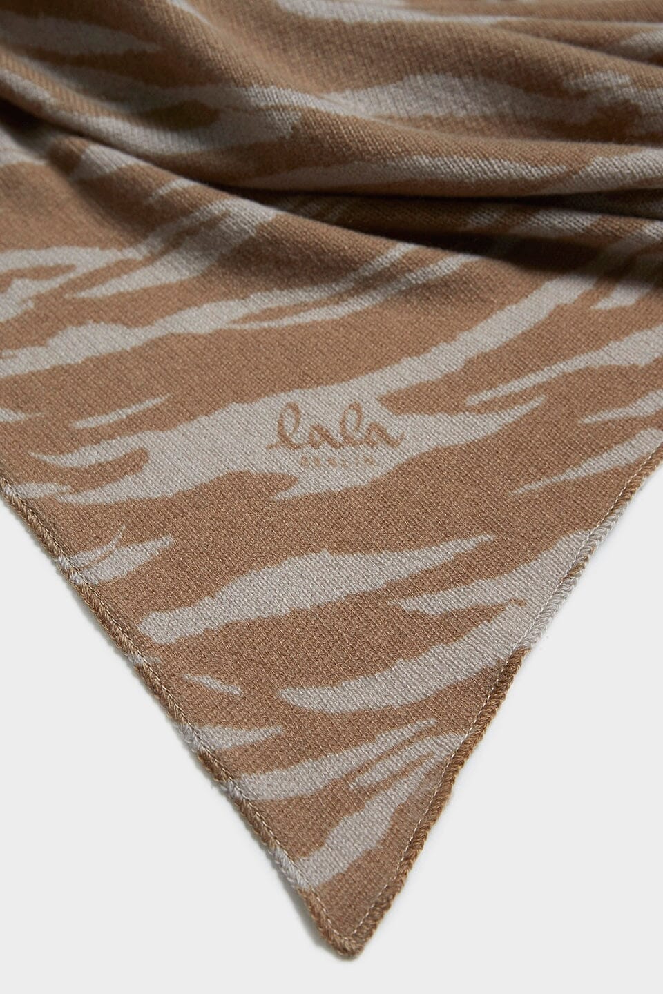 Lala Berlin - Triangle M 10021044 - Sand Tiger Tørklæder 