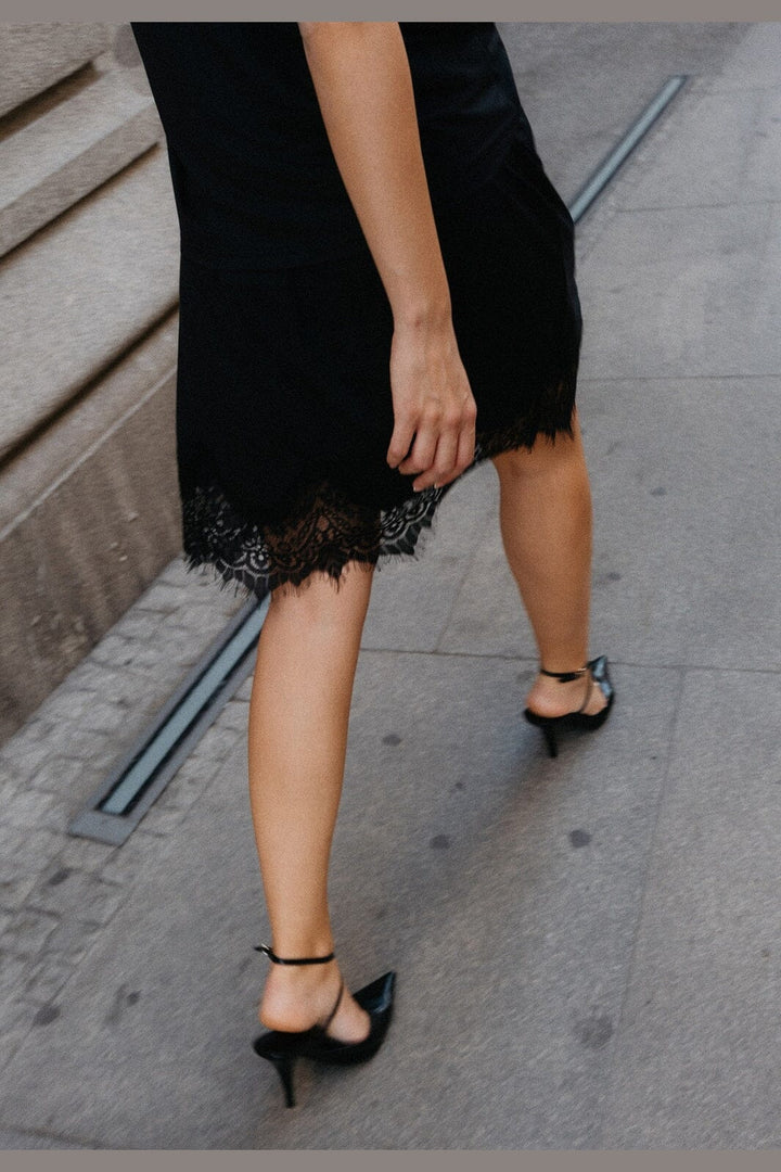 Liberte - Alma Smock Lace Mix Skirt 9599 - Black