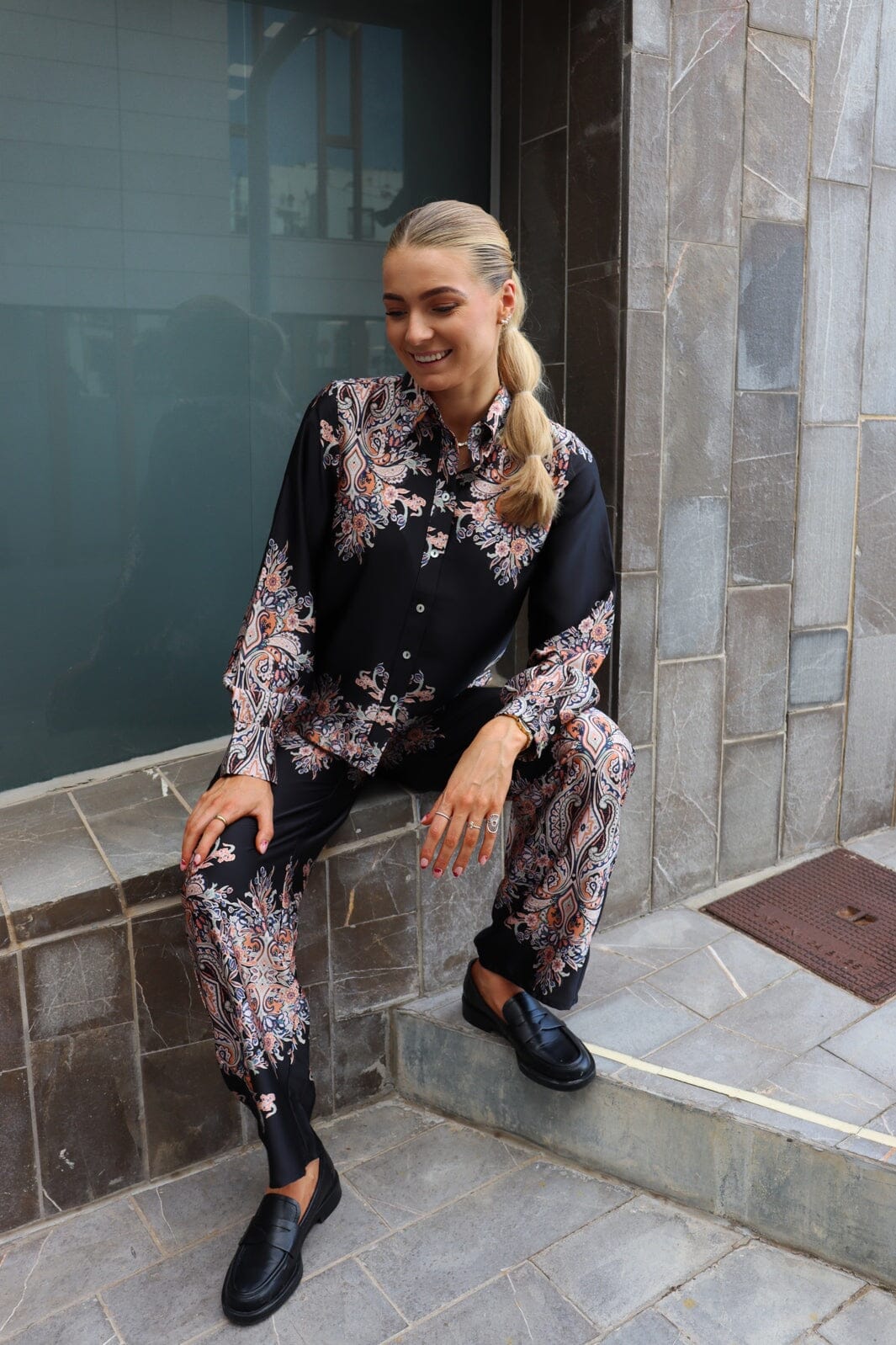 Liberte - Wennise Ls Shirt 22341 - Black Paisley