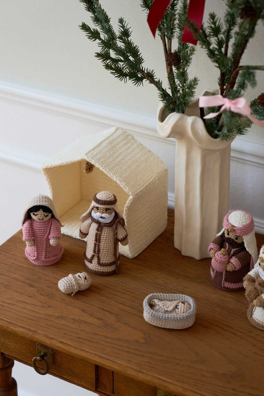 Lille Arv - Hæklet Krybbe Med Jesus Julepynt 