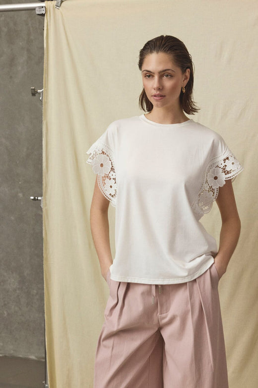 Love & Divine - Love1517 19723 - 101 - Off White T-shirts 