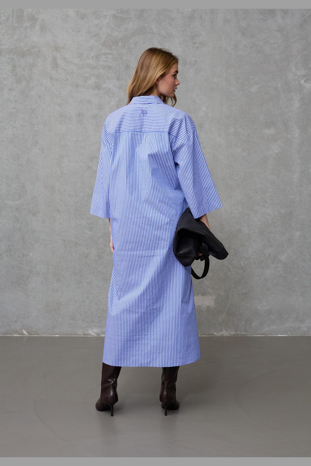 Love & Divine - Love1539 19845 - 832 - Blue Stripe