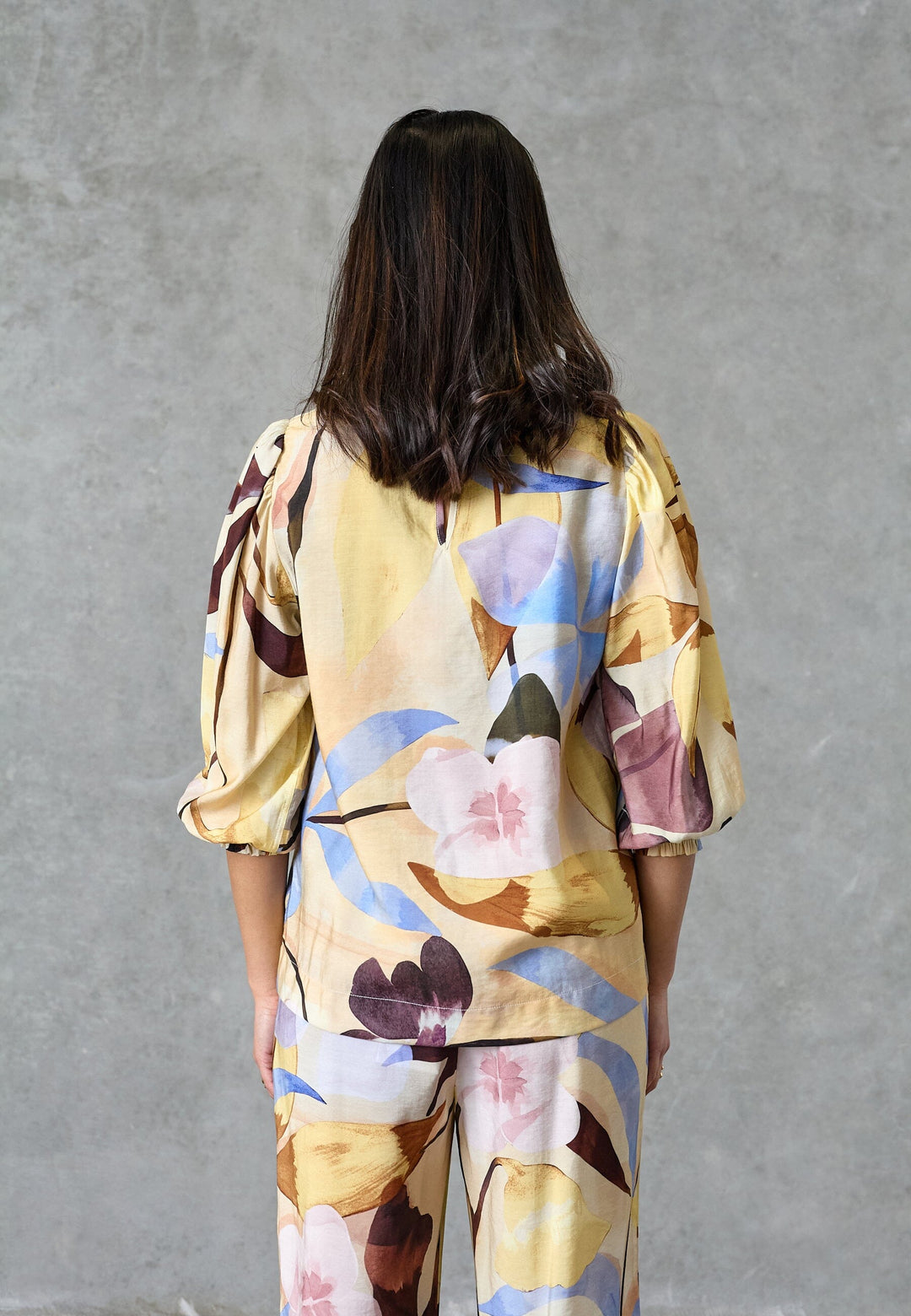 Love & Divine - Love1568 19952 - 813 - Antique Flower Bluser 