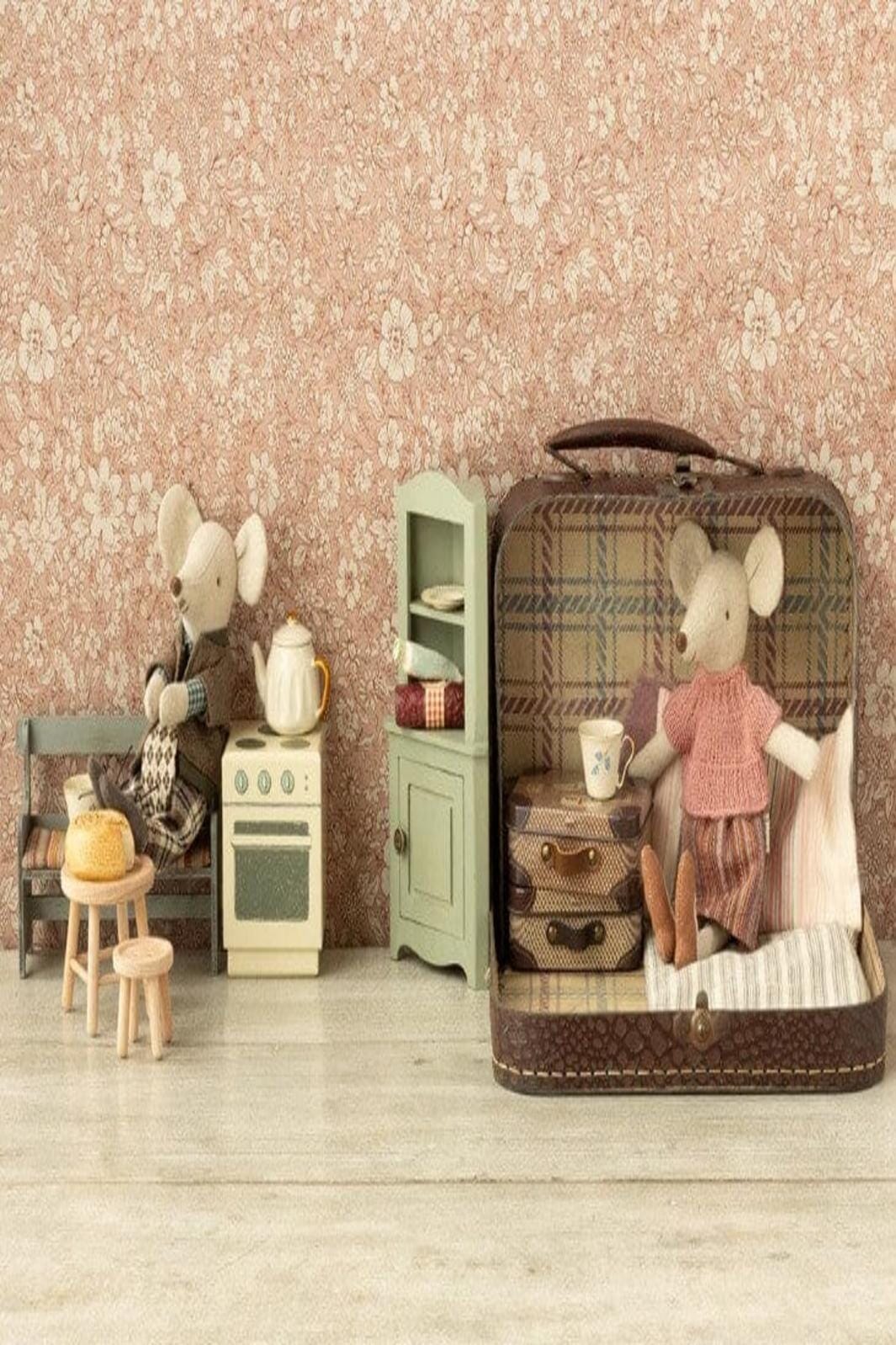 Maileg - Jacket, Pants And Tie In Suitcase, Grandpa Mouse