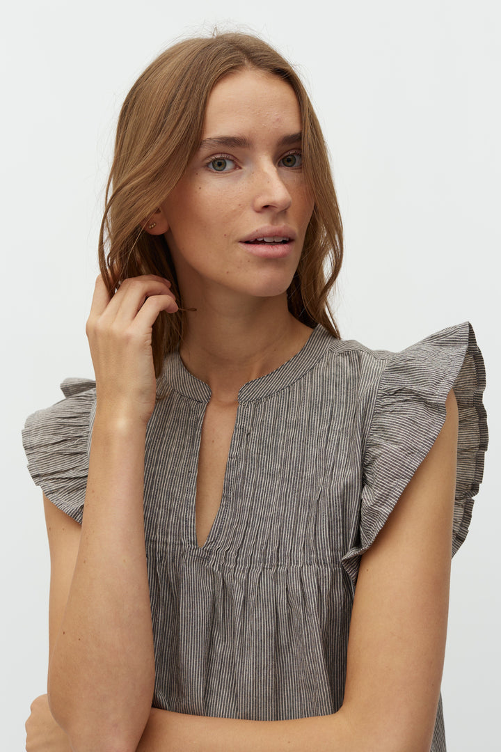 MbyM - Gemala-M 59319568 - V28 - Java White Stripe Bluser 