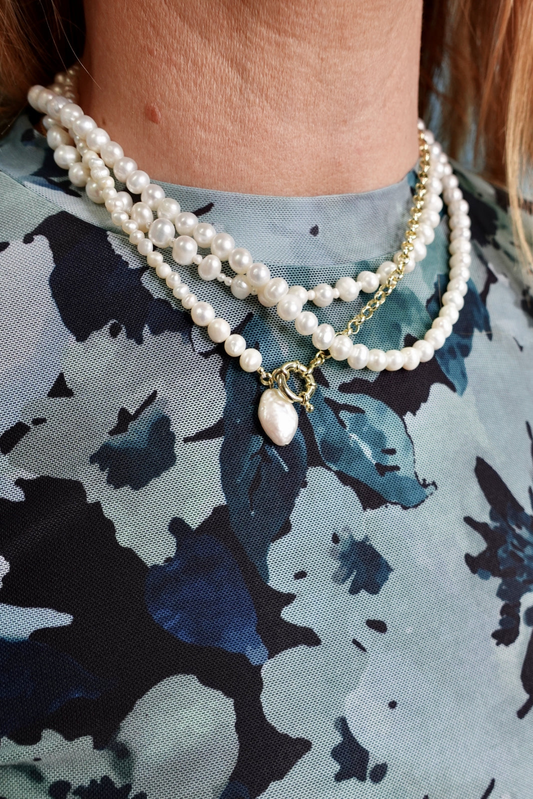 Mellow Moon - Halskæde Med Hvide Perler - Forgyldt