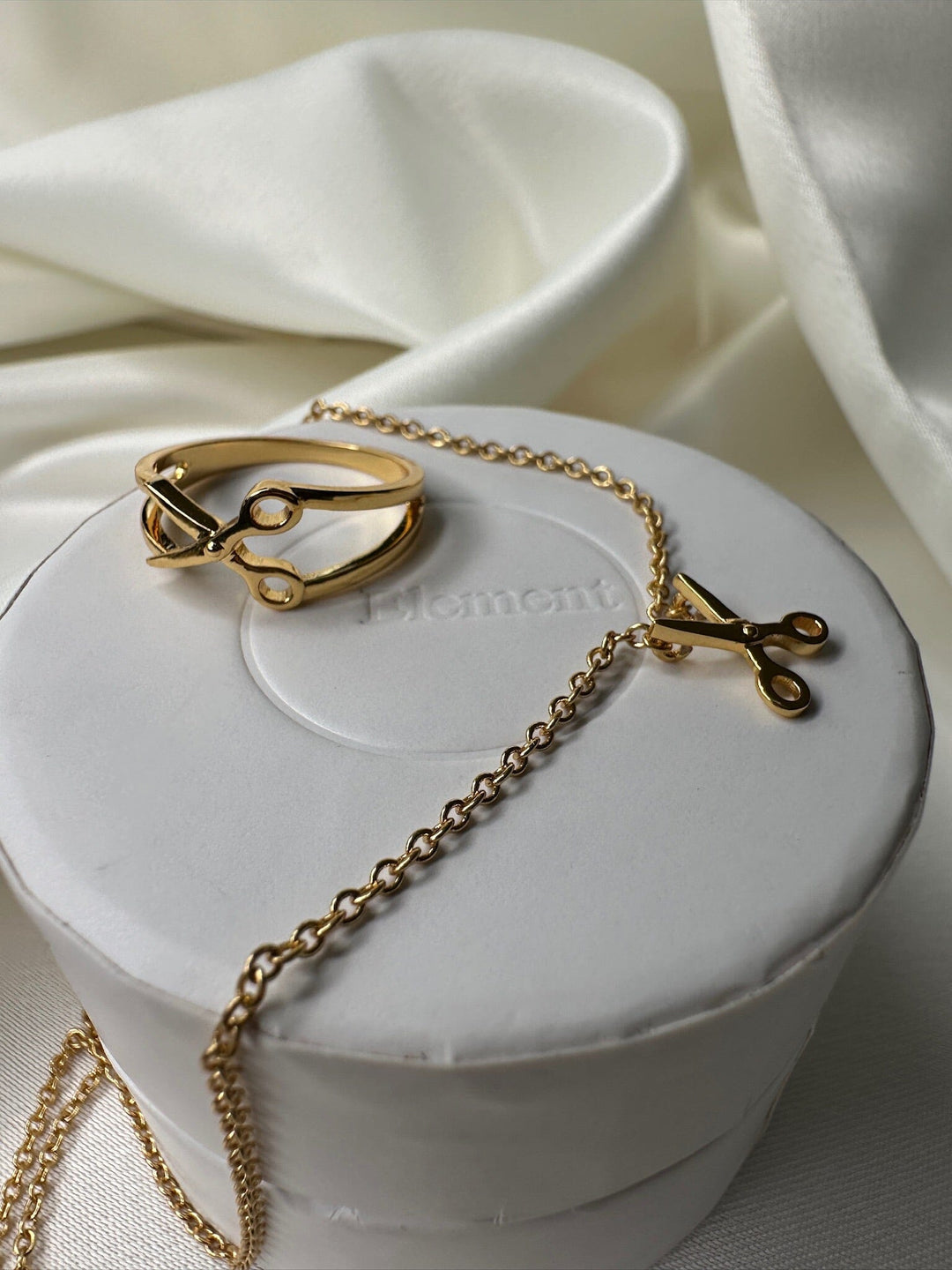 Mellow Moon - Happy Scissors Necklace - Forgyldt