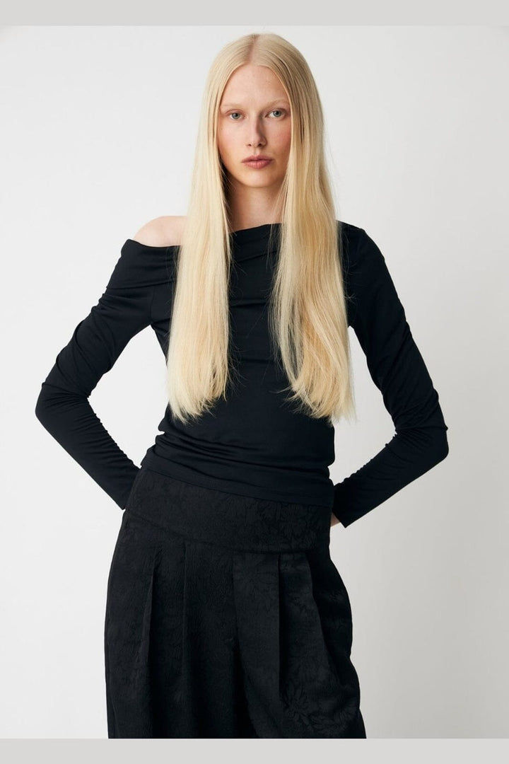 Modström - Himamd Ls Off Shoulder Top 59738 - 7090 - Black