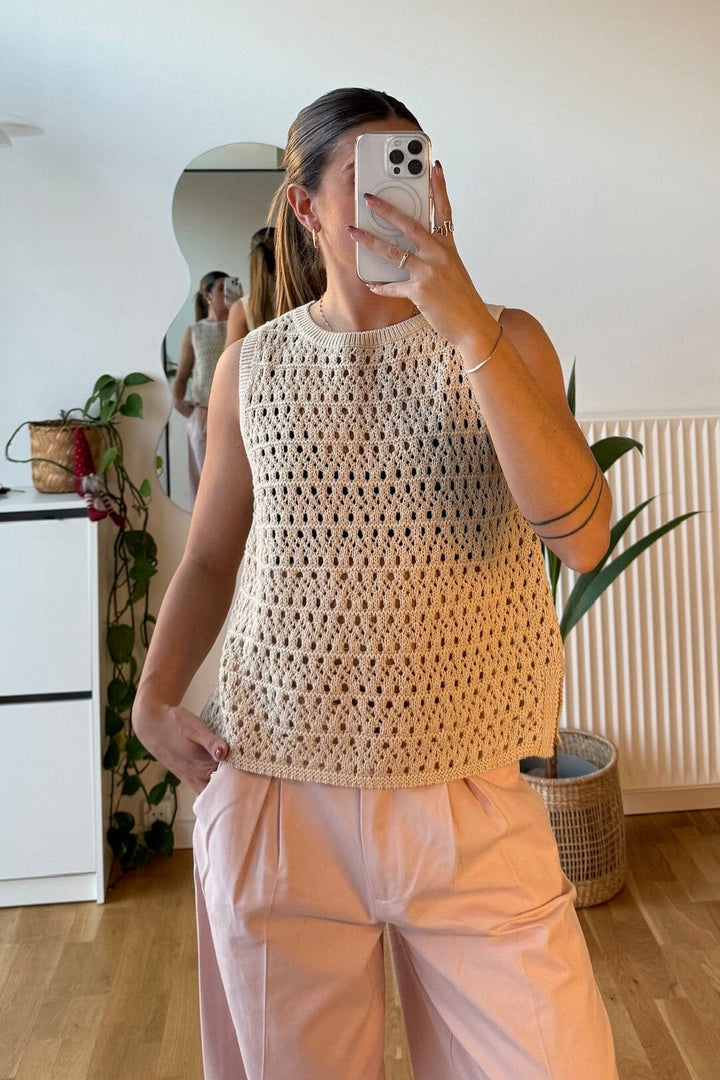 Modström - Vestermd Top 59056 - 100 - Summer Sand Strikbluser 