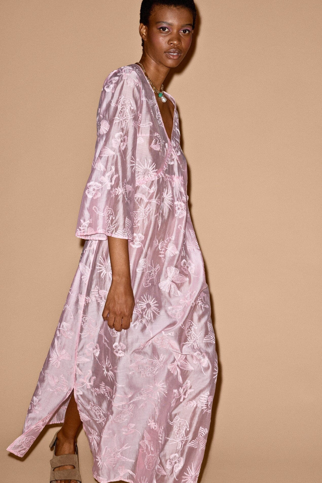 Munthe - Boris 261132626190 - 52 - Rose Kjoler 