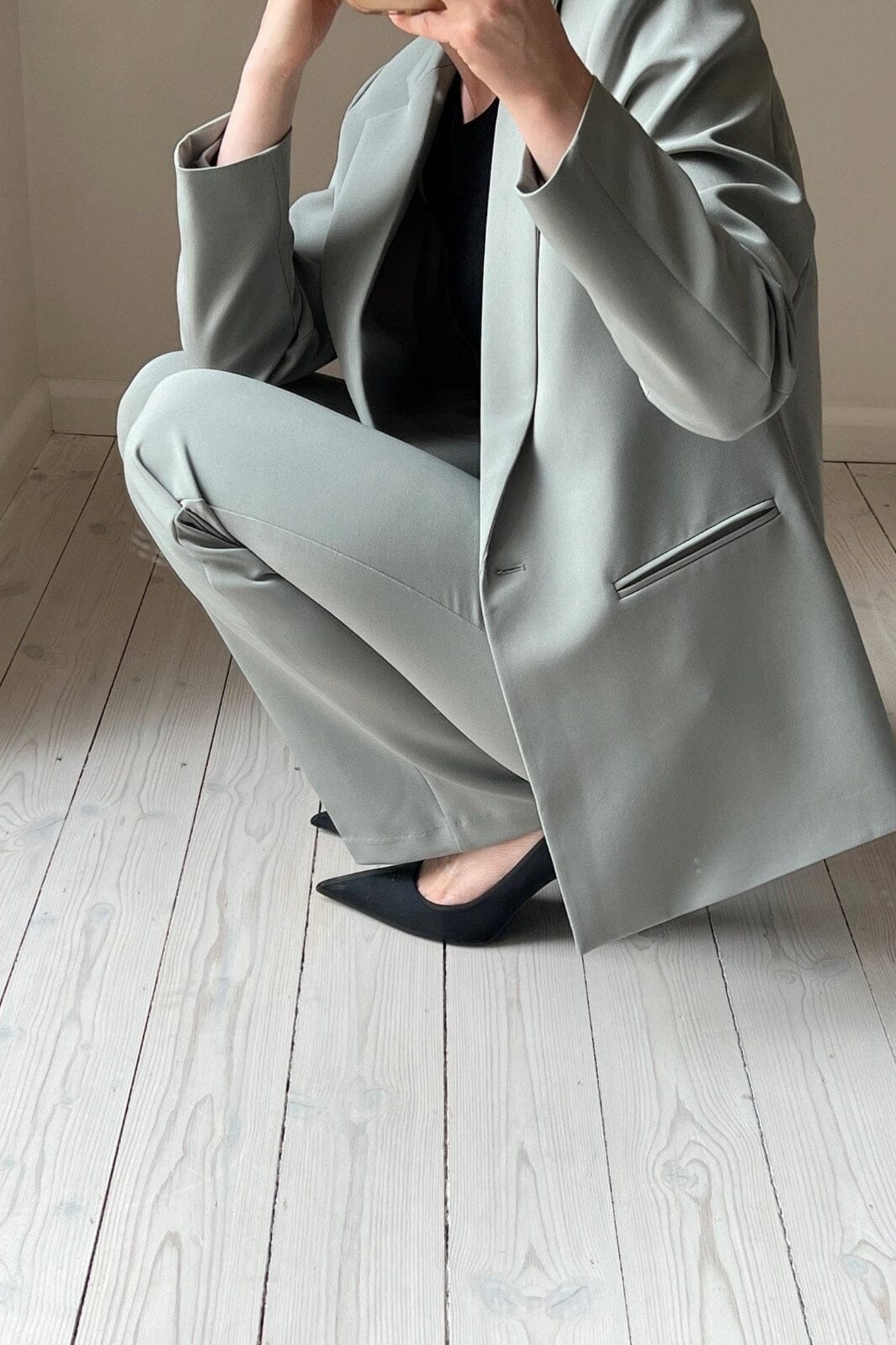 Neo Noir - Cassie Suit Pants - Smoke Green