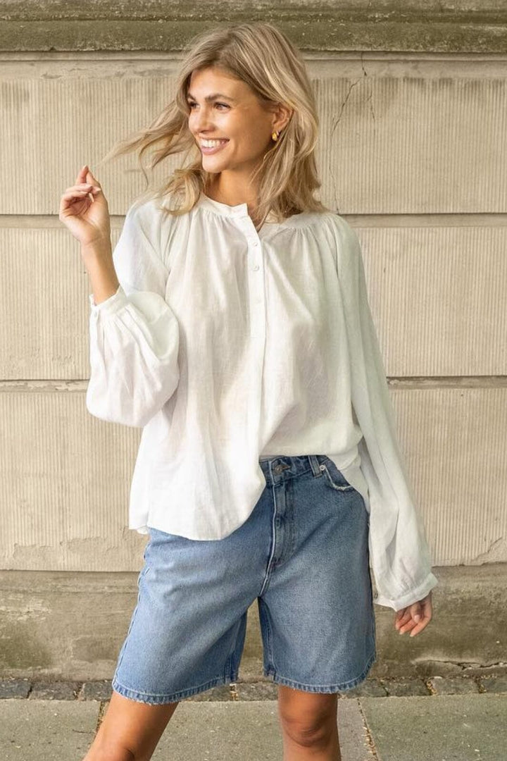 Neo Noir - Kirsty Solid Blouse - White