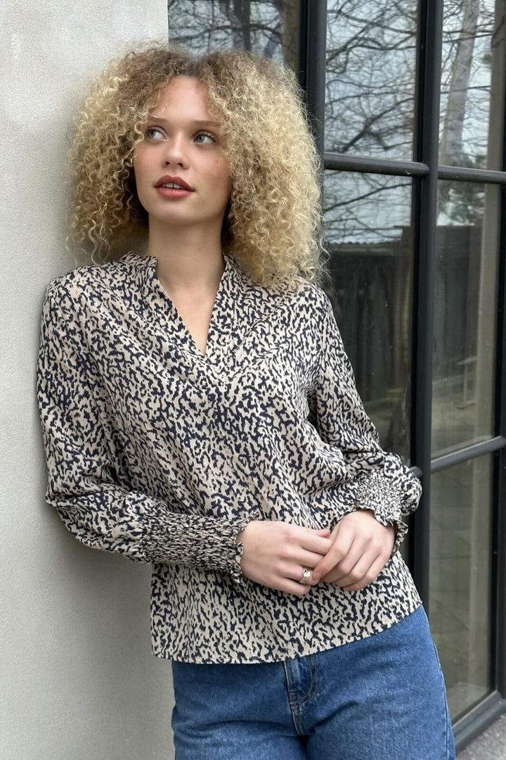 Neo Noir - Landa Shadows Blouse - Navy