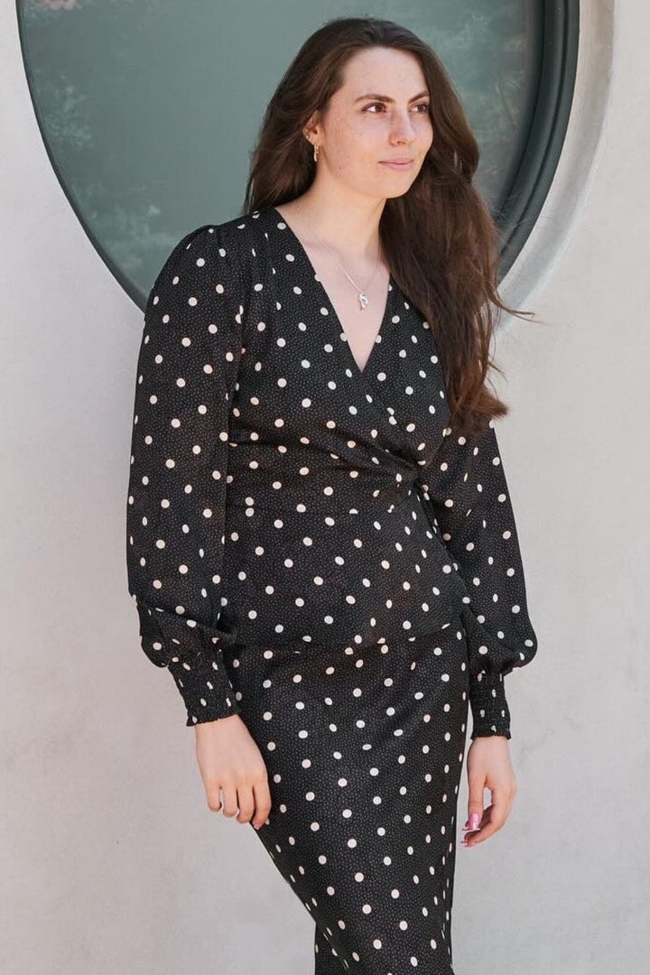 Neo Noir - Merry Retro Dot Blouse - Black