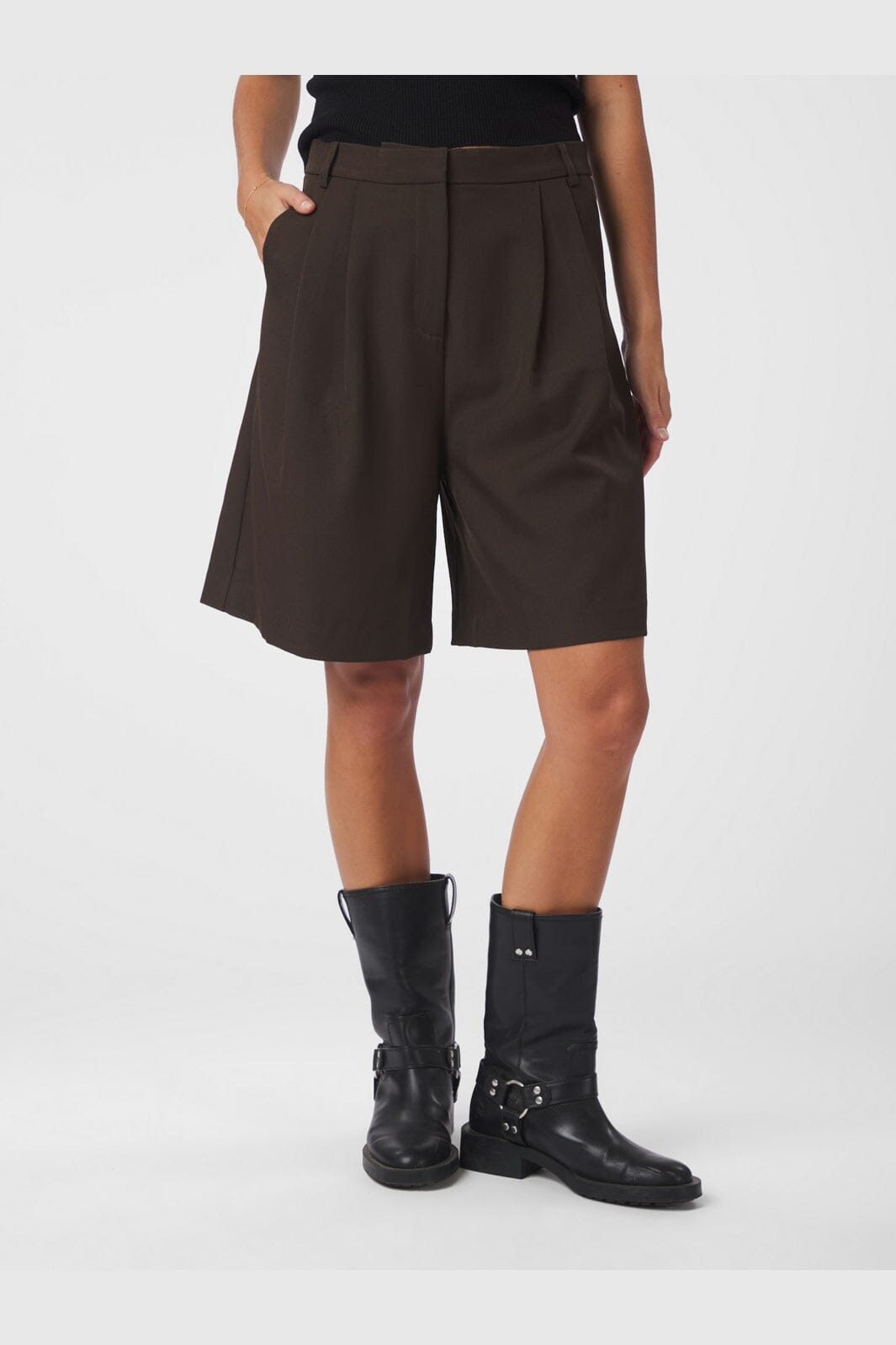 Neo Noir - Nika Structure Shorts 164538 - 676 - Dark Brown