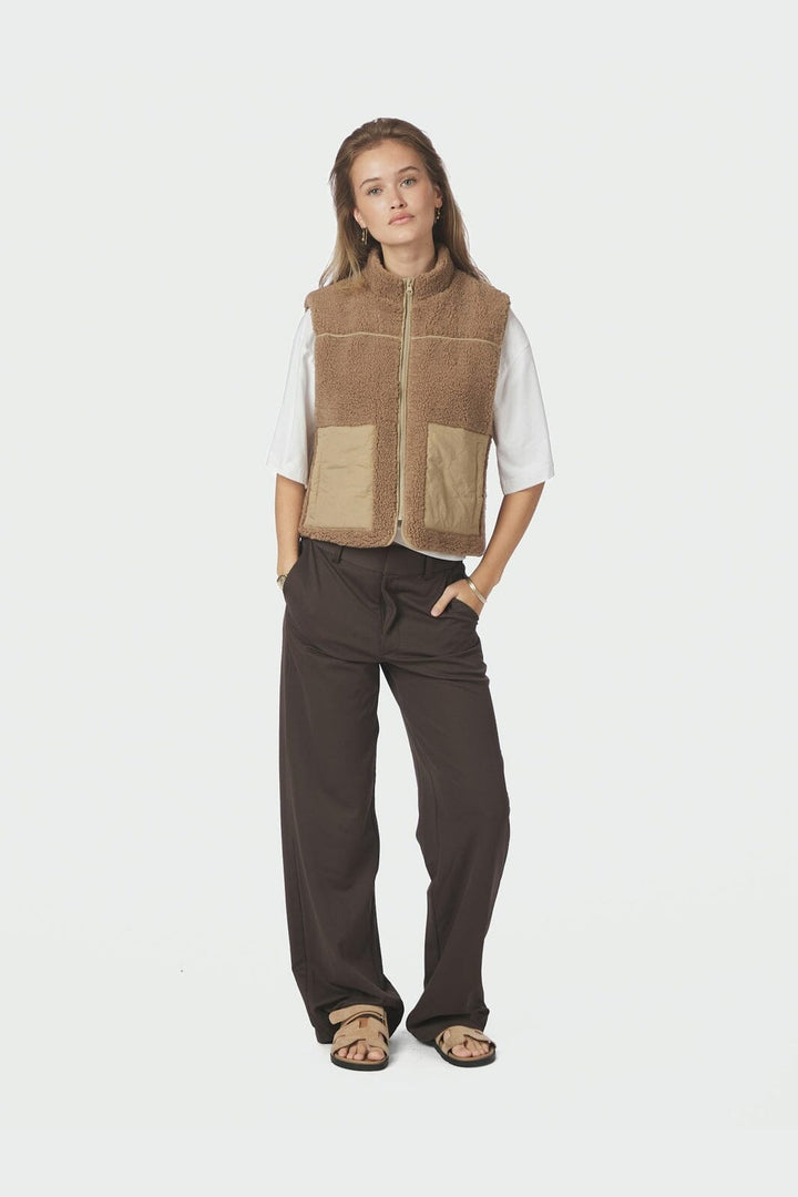 Neo Noir - Scout Teddy Waistcoat 155725 - 214 - Taupe