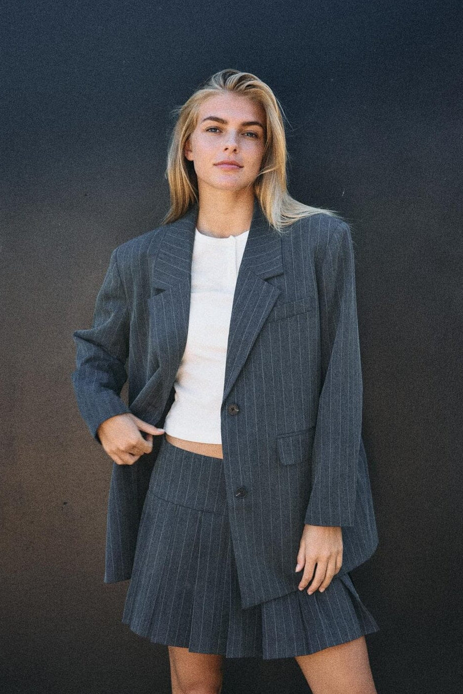 Noisy May - Nmcelia L/S Oversize Pinstripe Blazer Fw - 4977588 Dark Grey Melange Pinstripe