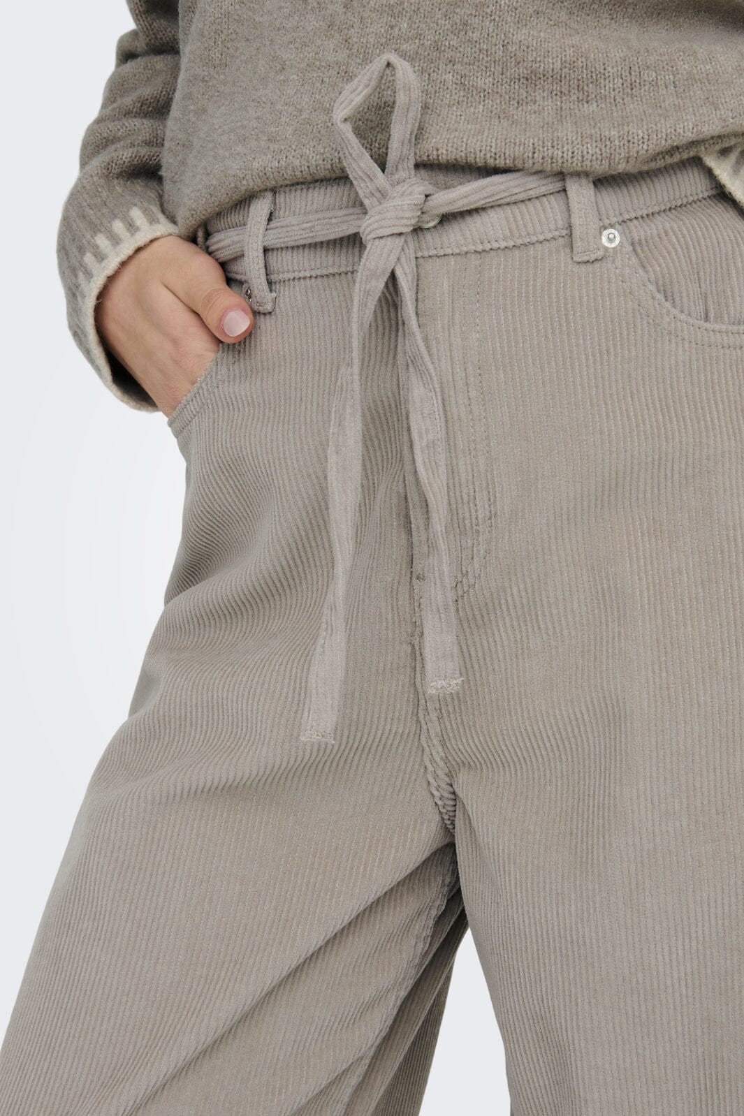 Only - Onlbleecker Belt Loose Cord Pant - 4613951 String