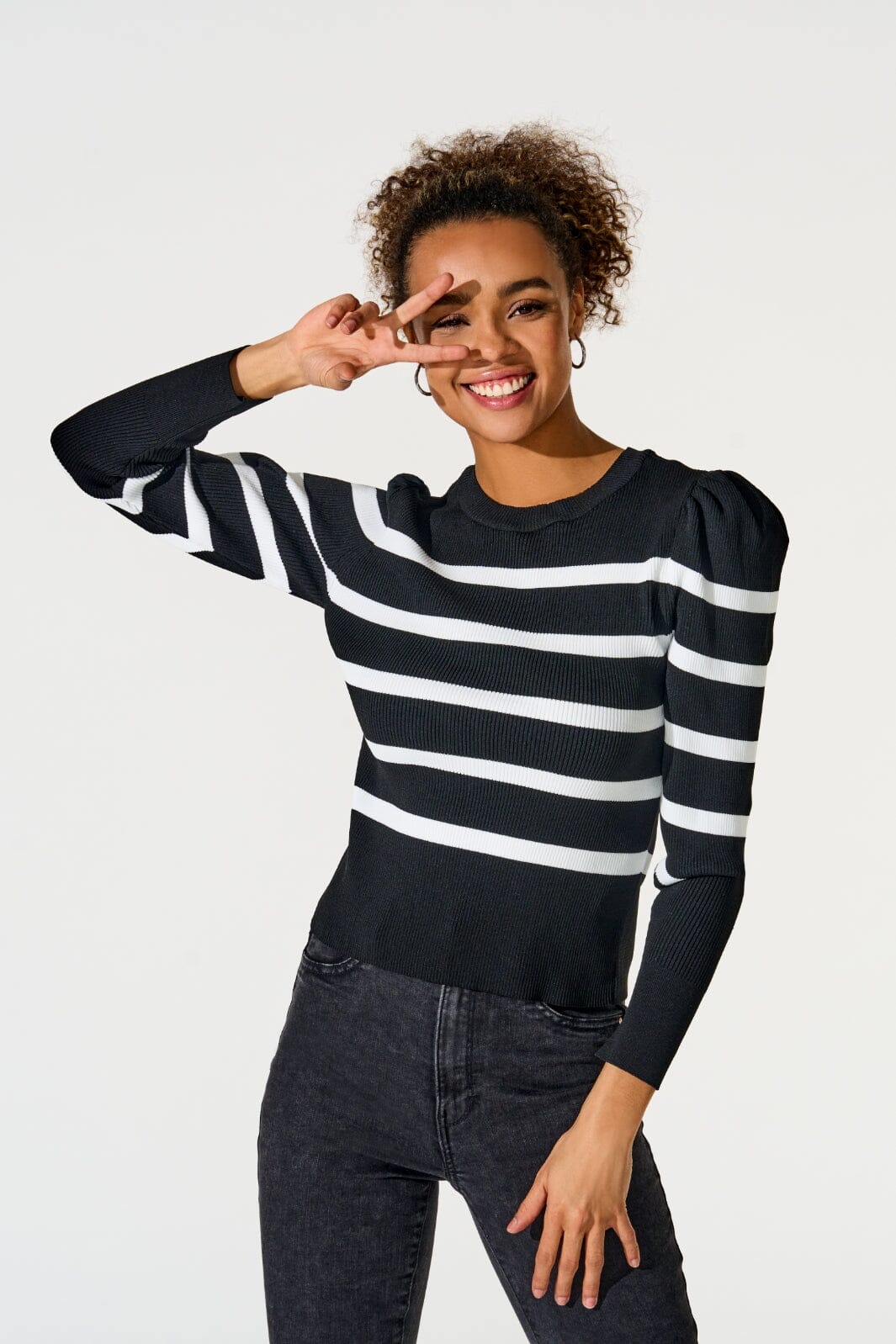 Only - Onlsally L/S Puff Pullover Knt - 3949209 Black W. Cloud Dancer