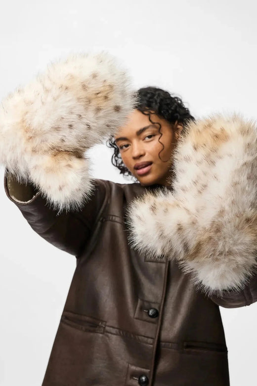 Pieces - Pcplush Fluffy Mittens - 5023213 Cloud Dancer Leopard Handsker & Vanter 