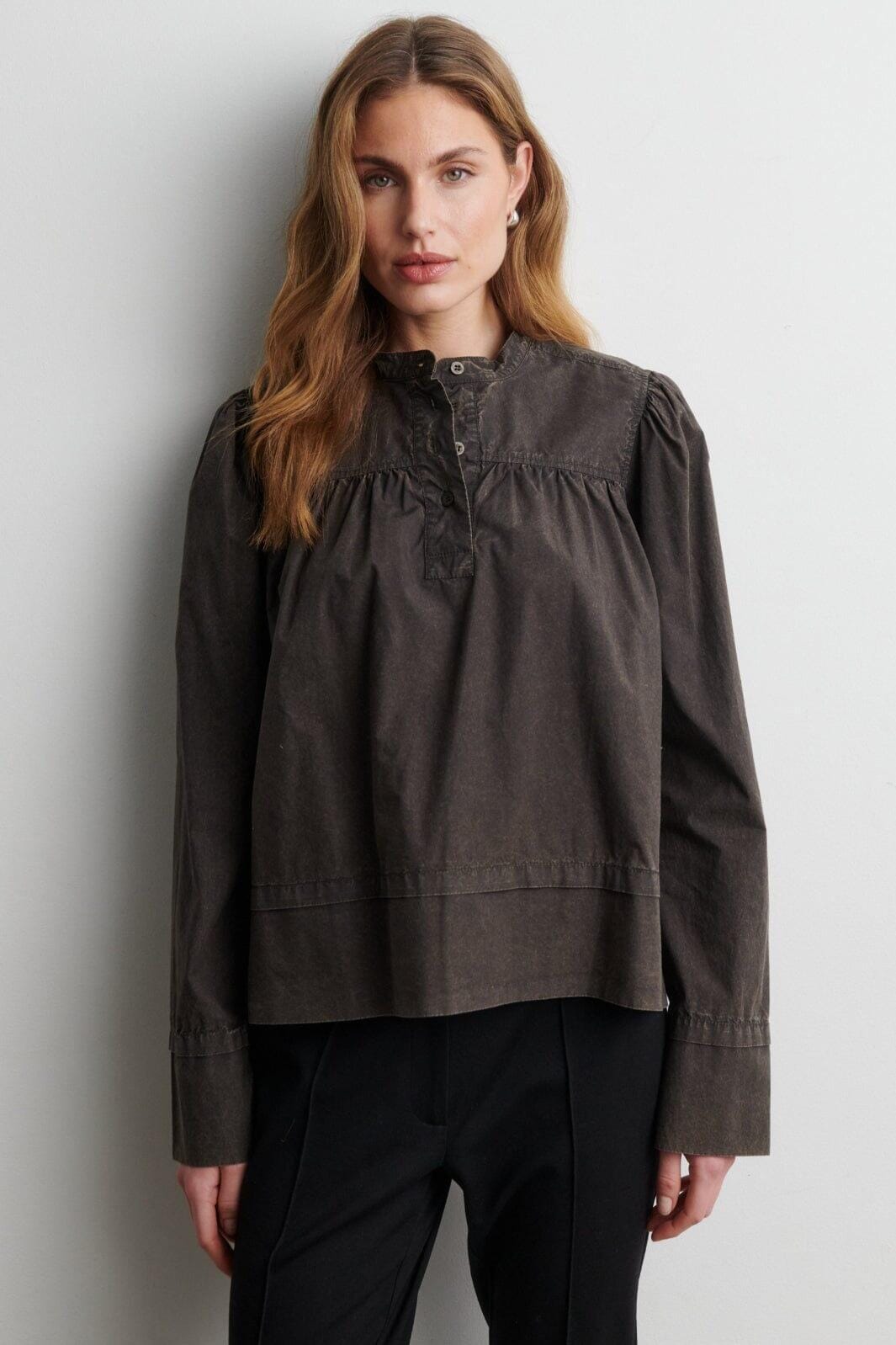 Second Female - Monts LS Blouse 60919 - 8004 Black Olive Bluser 