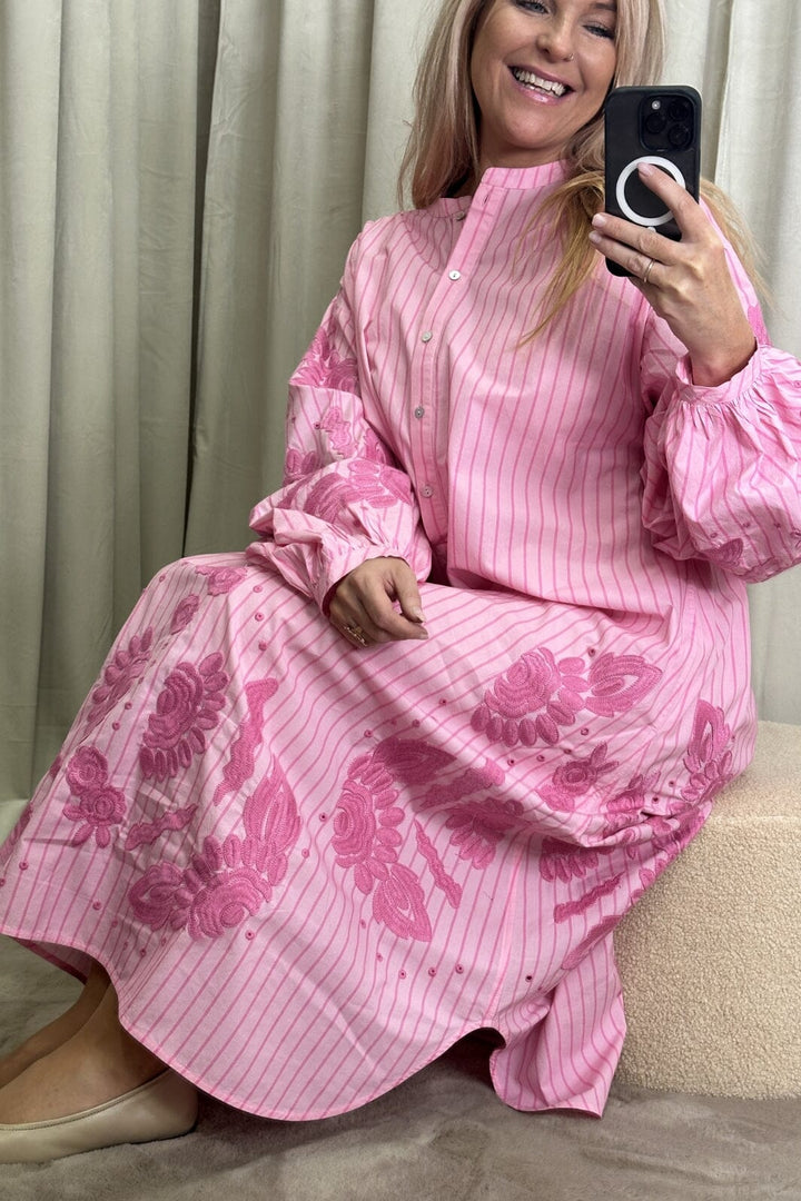 Sissel Edelbo x Molly&My - Rikke Shirt Dress SE 973.5 - Printed Stripes