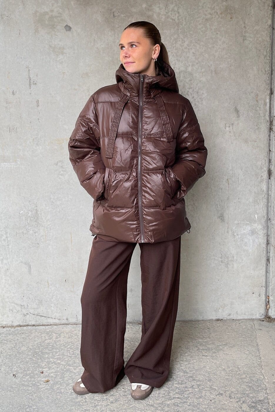 Sisters Point - Danee-Ja 18659 - 220 - Shiny D. Mocha Jakker 