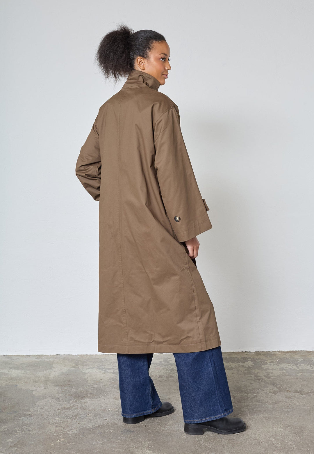 Sisters Point - Dar-N.Trench1 19472 - 210 - Teak Jakker 